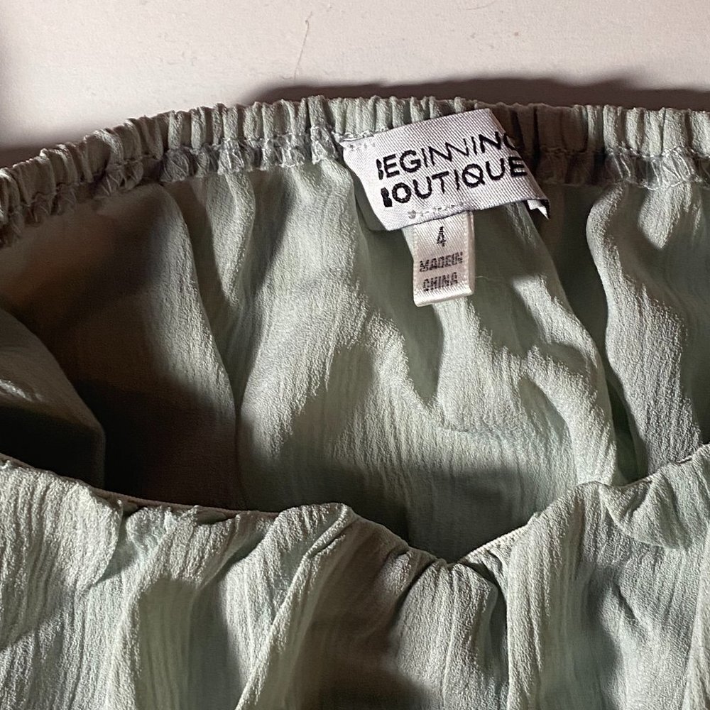 Beginning Boutique Ground Theory - Off-Shoulder Crop Top - Picture 7 of 7